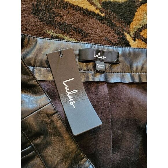 NWT Lulus Pants Women's Medium Black Keep It Trendy Vegan Leather Straight Leg - Picture 3 of 4